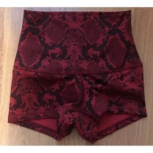 Lululemon Boogie Roll Down shorts red ziggy snake